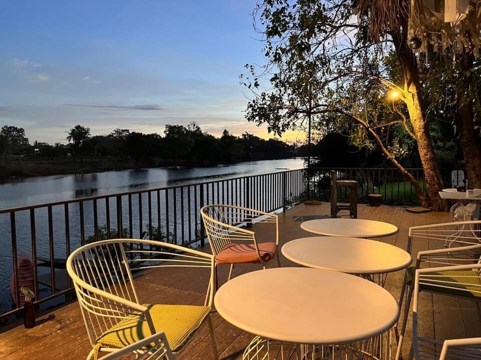 Morocco Blue Cafe By Chilong River Farm Resort Kosum Phisai ภายนอก รูปภาพ