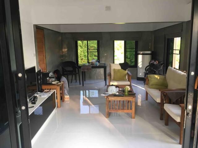 Morocco Blue Cafe By Chilong River Farm Resort Kosum Phisai ภายนอก รูปภาพ