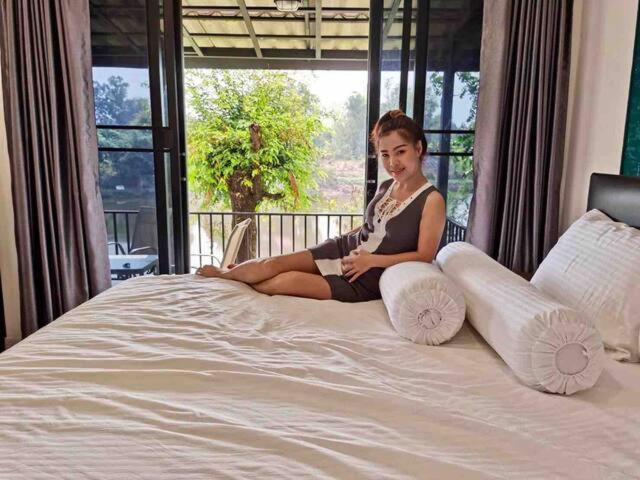 Morocco Blue Cafe By Chilong River Farm Resort Kosum Phisai ภายนอก รูปภาพ
